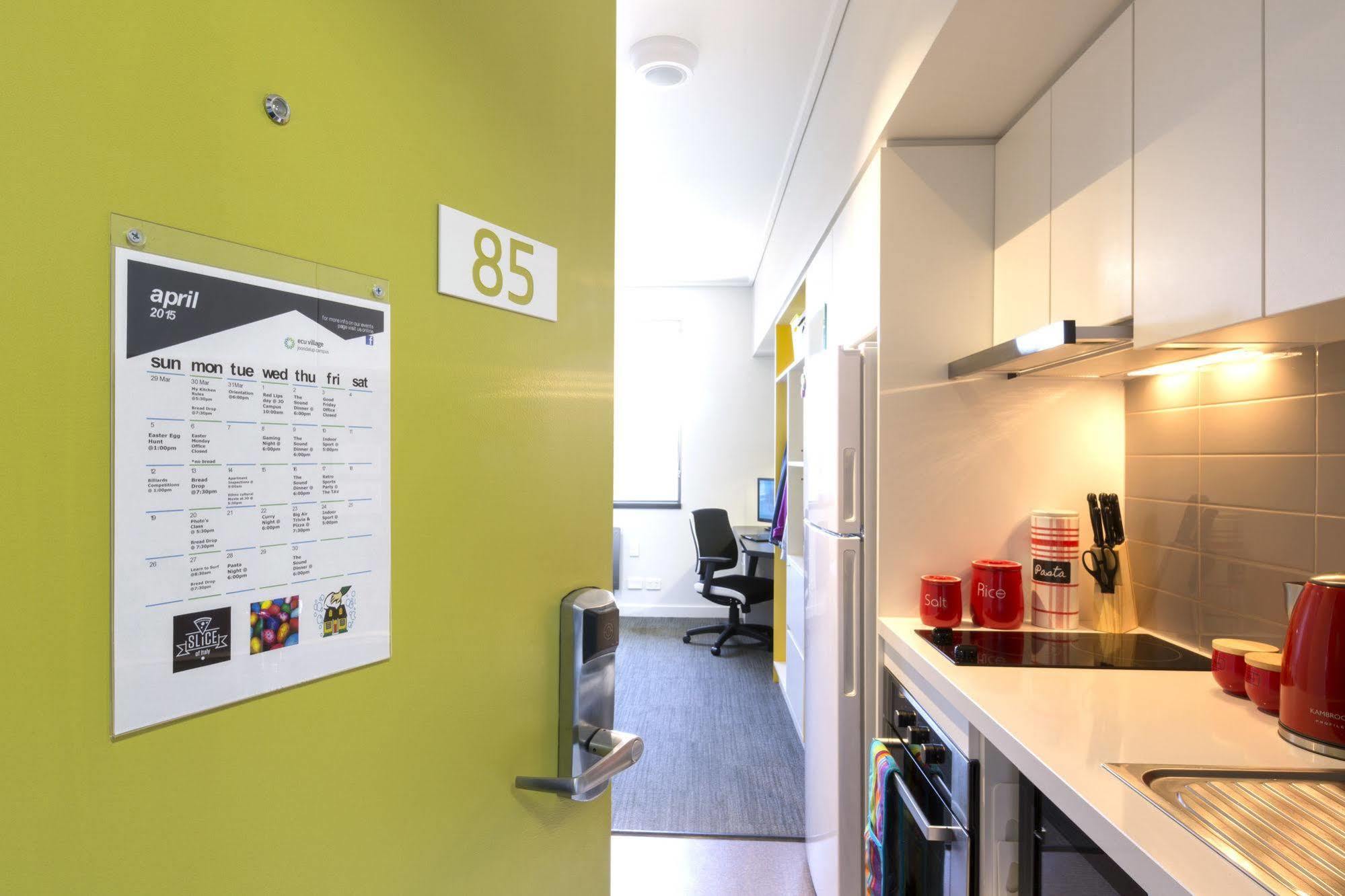 Ecu Joondalup Hostel Perth Bagian luar foto