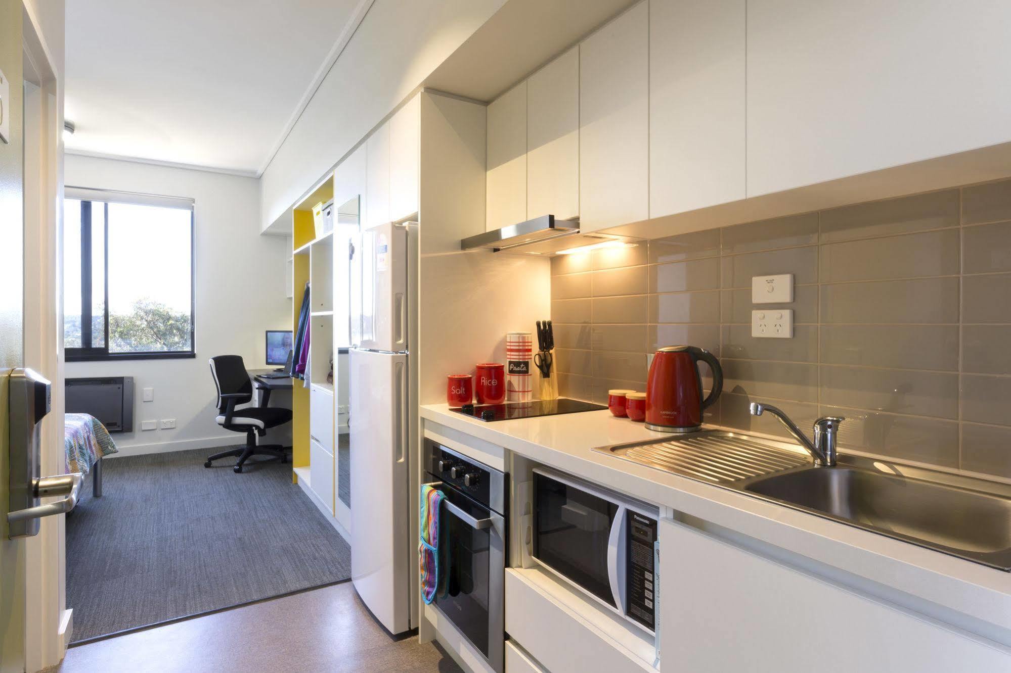 Ecu Joondalup Hostel Perth Bagian luar foto